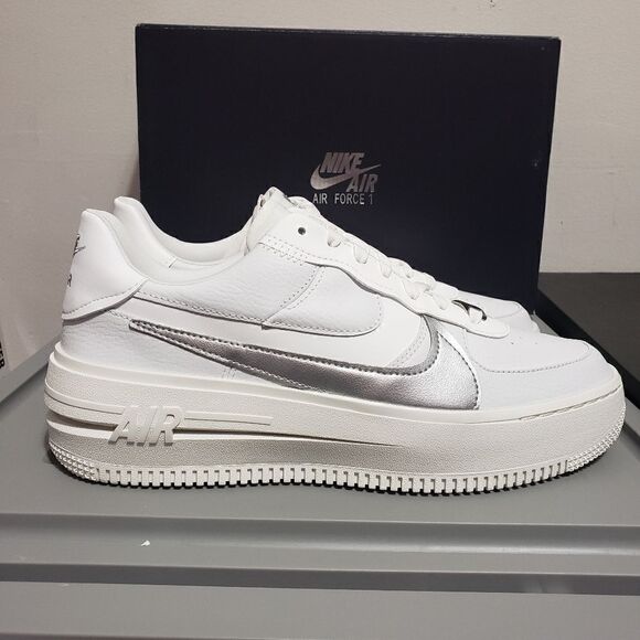 Nike Women's Sz 10 Air Force 1 PLT .AF. ORM Summit White Silver DJ9946-101 NEW - Picture 10 of 13